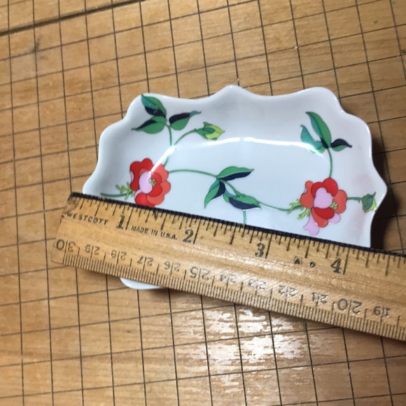 The Toscany Collection Taiwan Red Pink Flower Trinket Dish 4.24”L x 3 1/8”W x1”H - Picture 8 of 9